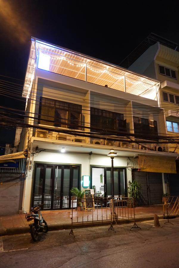 Krit Hostel Bangkok Luaran gambar
